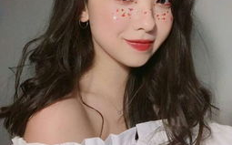 擦镜子帅气的小姐姐头像,擦镜女神的帅气风采